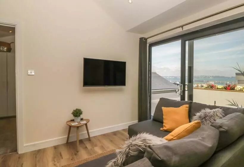 Harbour View Retreat