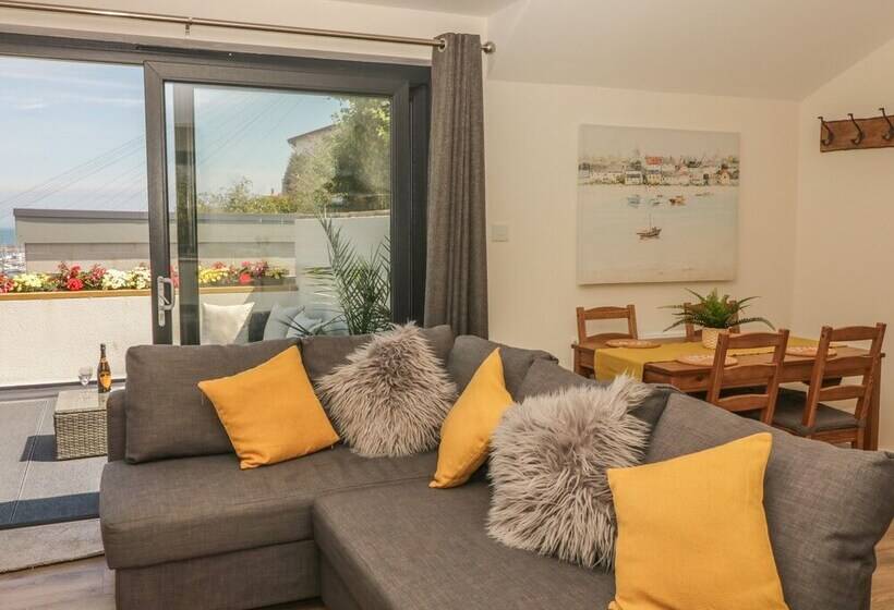 Harbour View Retreat