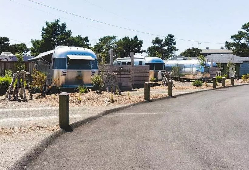 Hart’s Camp Airstream Hotel & Rv Park