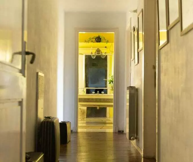 Hostel Freelife