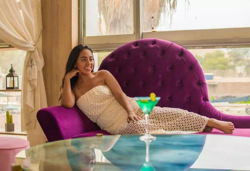 هتل Carola Lodge