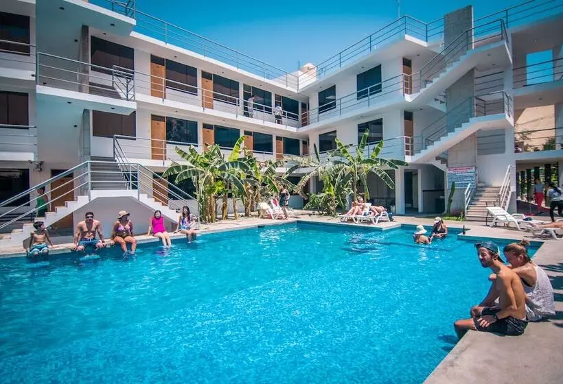 هتل Carola Lodge