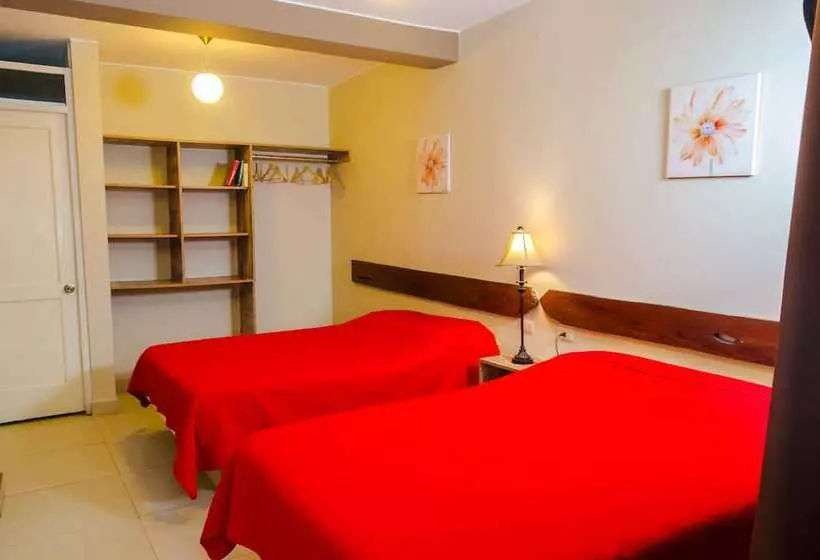 هتل Carola Lodge