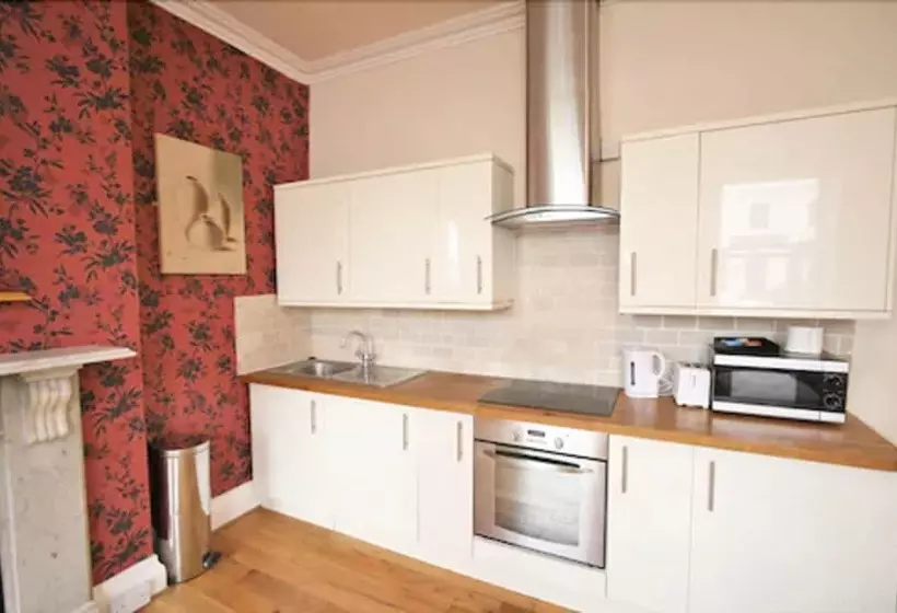 Hotelli Central Studios Gloucester Place