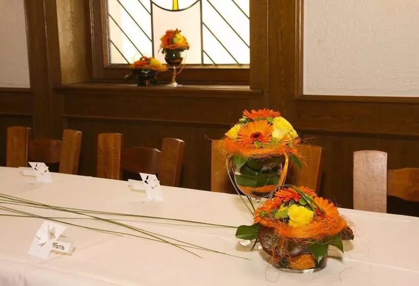 ホテル Gasthof Zum Biber