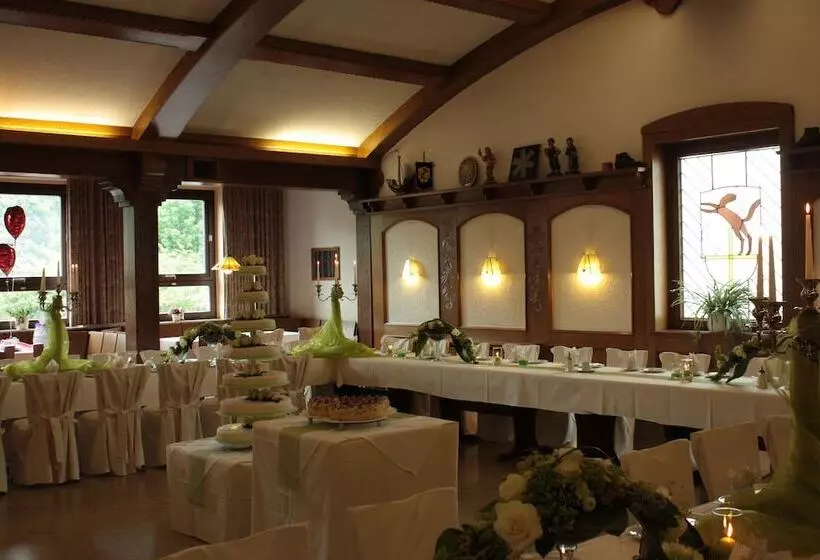 ホテル Gasthof Zum Biber