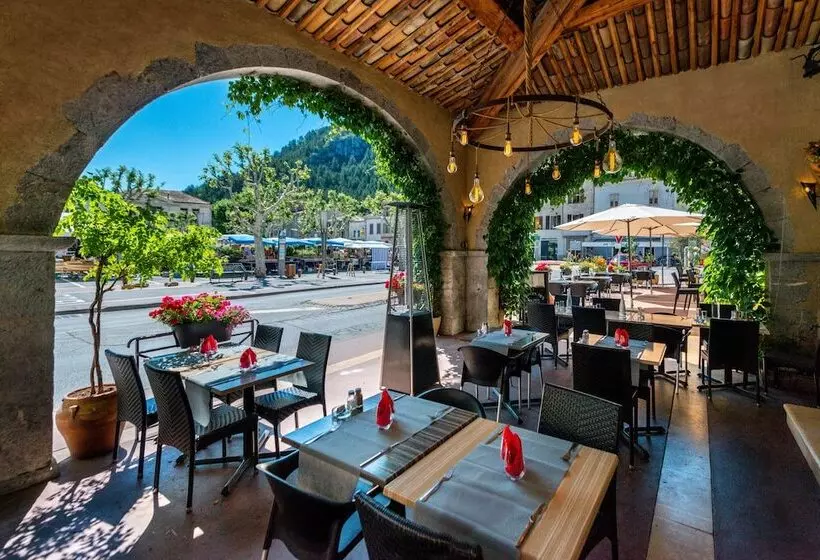 ホテル Hôtel Du Levant