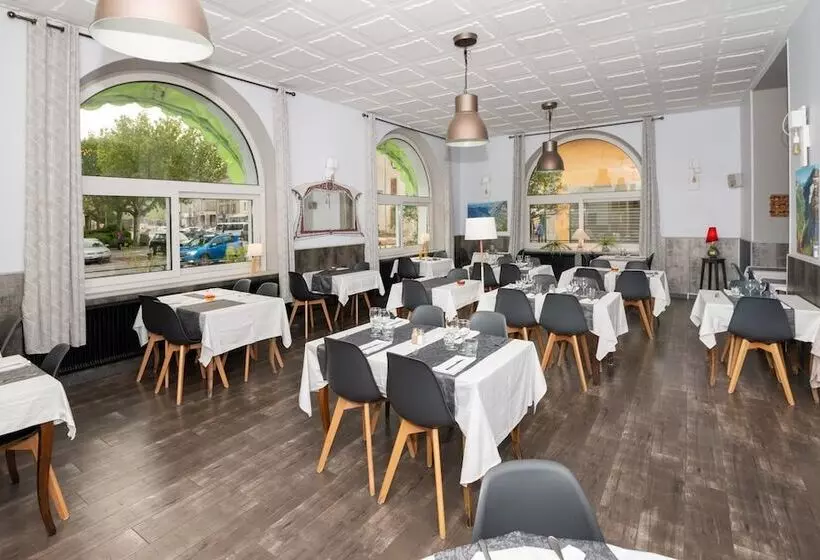 ホテル Hôtel Du Levant