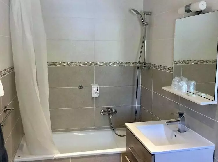 ホテル Hôtel Du Levant