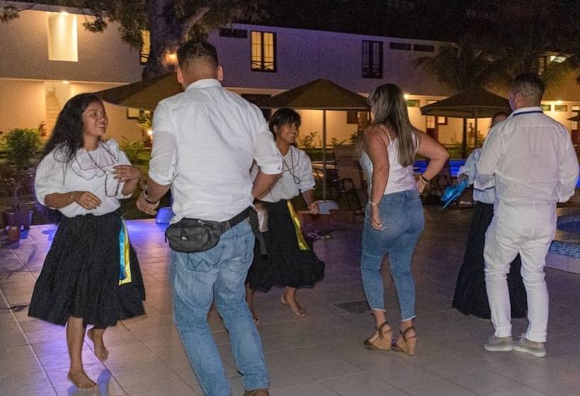 Laguna Azul Hotel & Suites