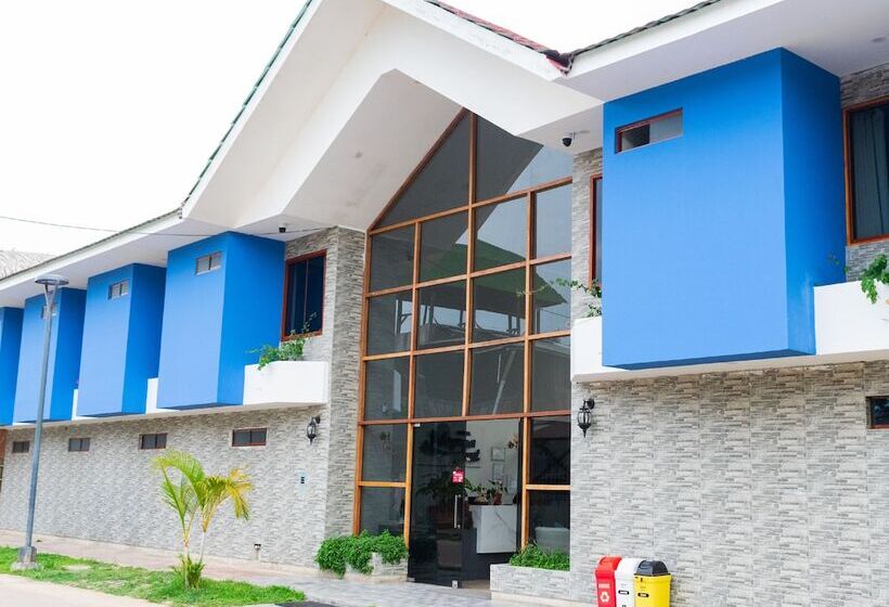 Laguna Azul Hotel & Suites