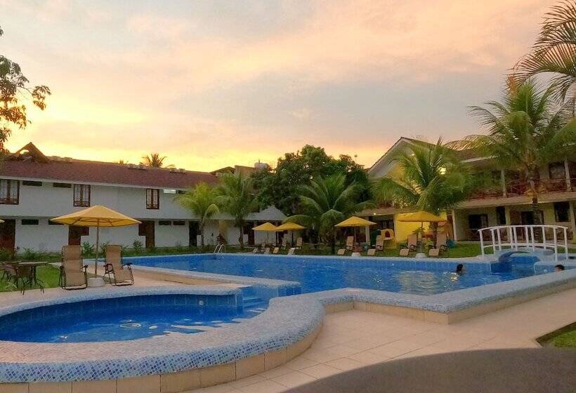 Laguna Azul Hotel & Suites