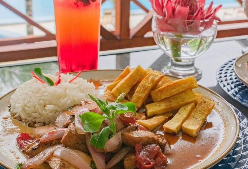 Laguna Azul Hotel & Suites