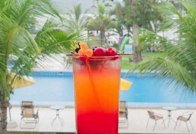 Laguna Azul Hotel & Suites