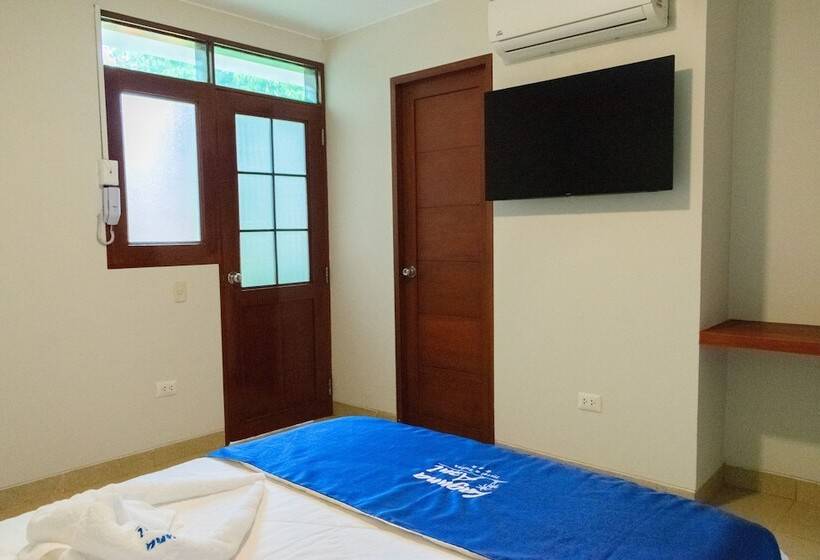 Laguna Azul Hotel & Suites