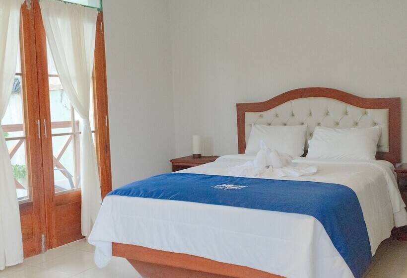 Laguna Azul Hotel & Suites