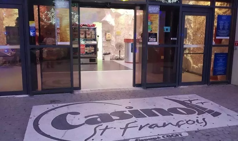 Hotelli Touba Manga Beach