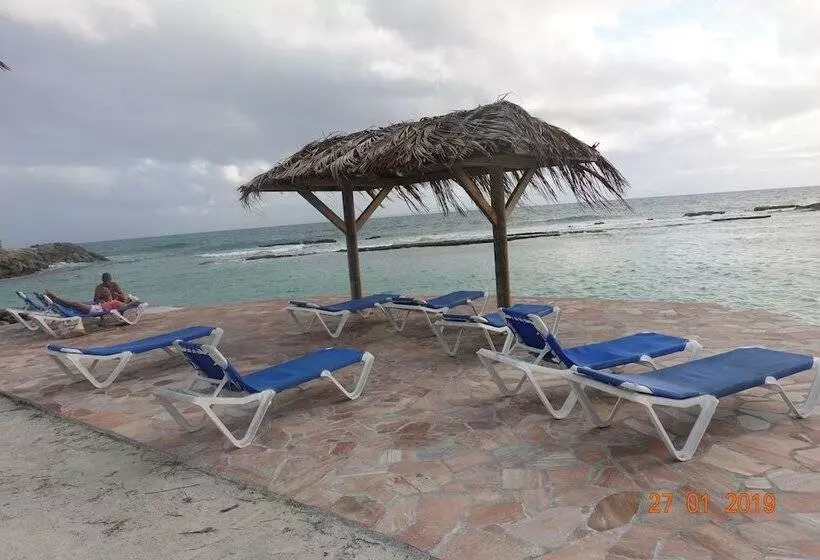 Hotelli Touba Manga Beach