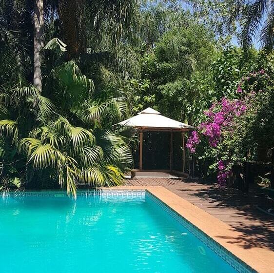 هتل Yacaratia Lodge