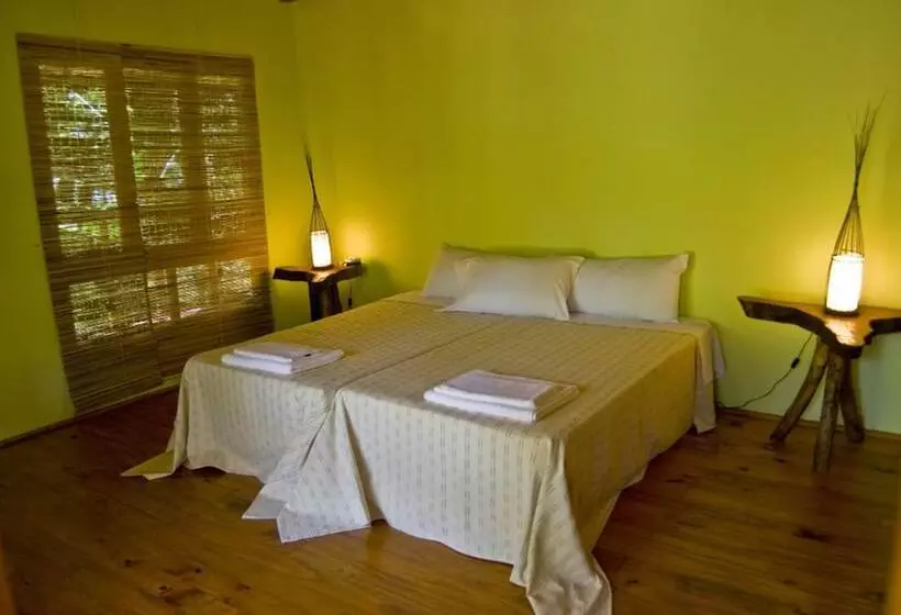 ホテル Yacaratia Lodge