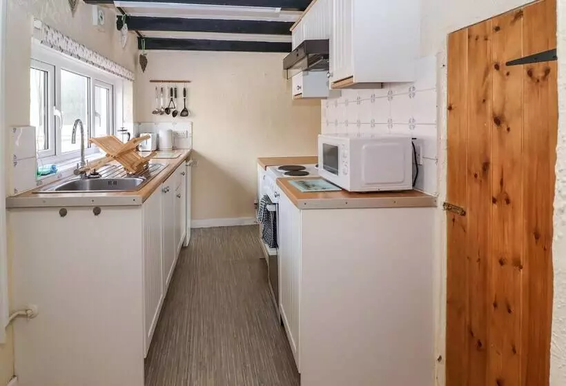 Lena Cottage