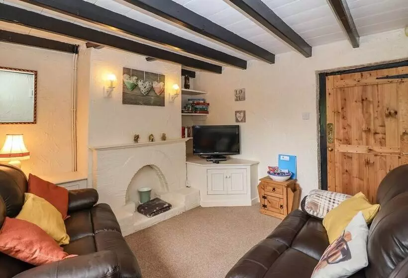 Lena Cottage