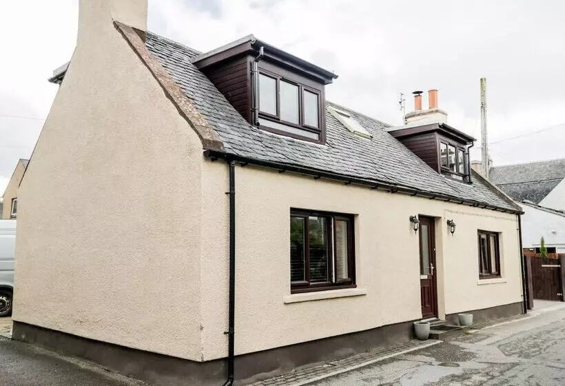 Maclean Cottage