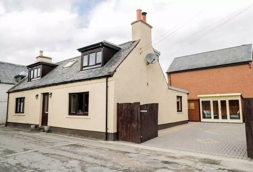Maclean Cottage
