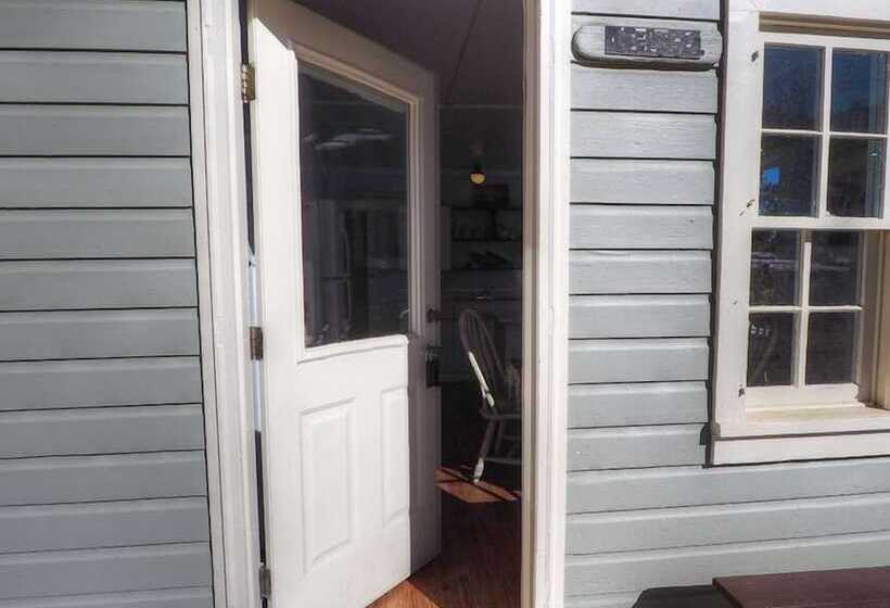 Murphy S Riverside    Ev #3178 2 Bedroom Cottage By Redawning