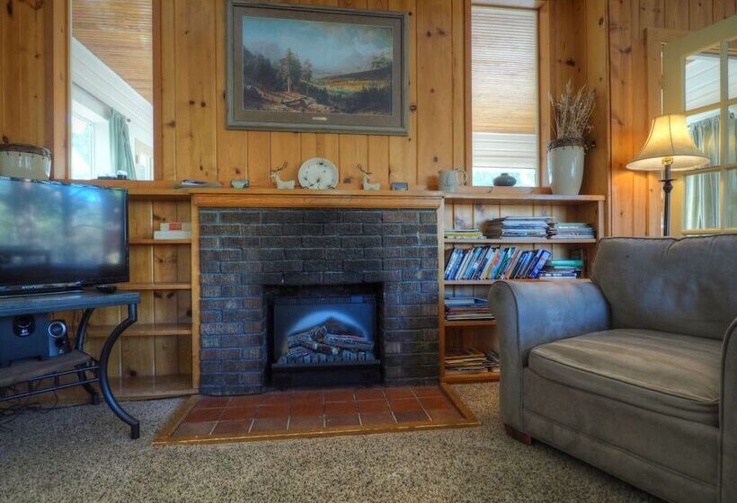 Murphy S Riverside    Ev #3178 2 Bedroom Cottage By Redawning