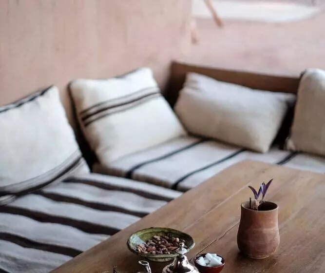 پانسیون Kasbah Ait Isfoul