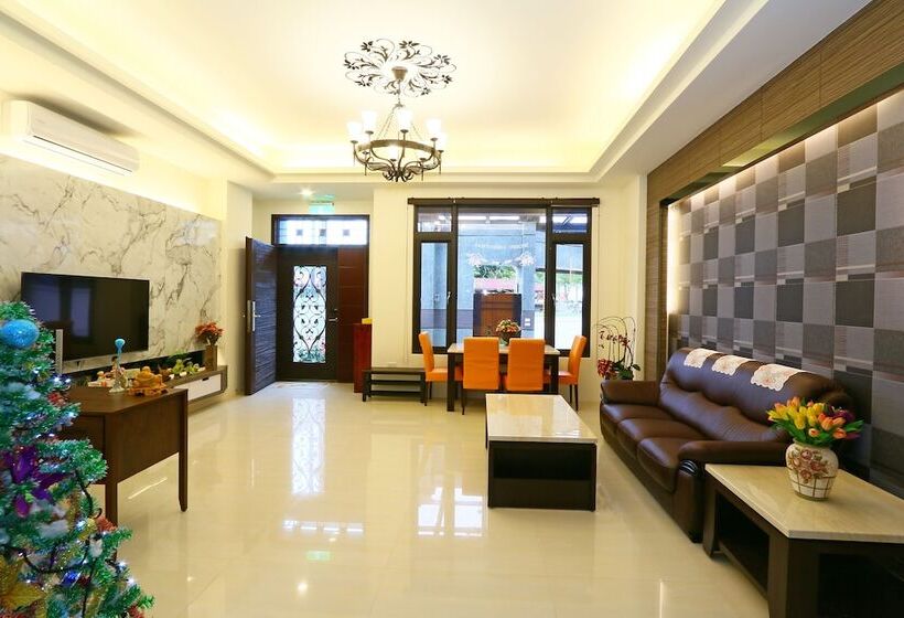 پانسیون Love Back