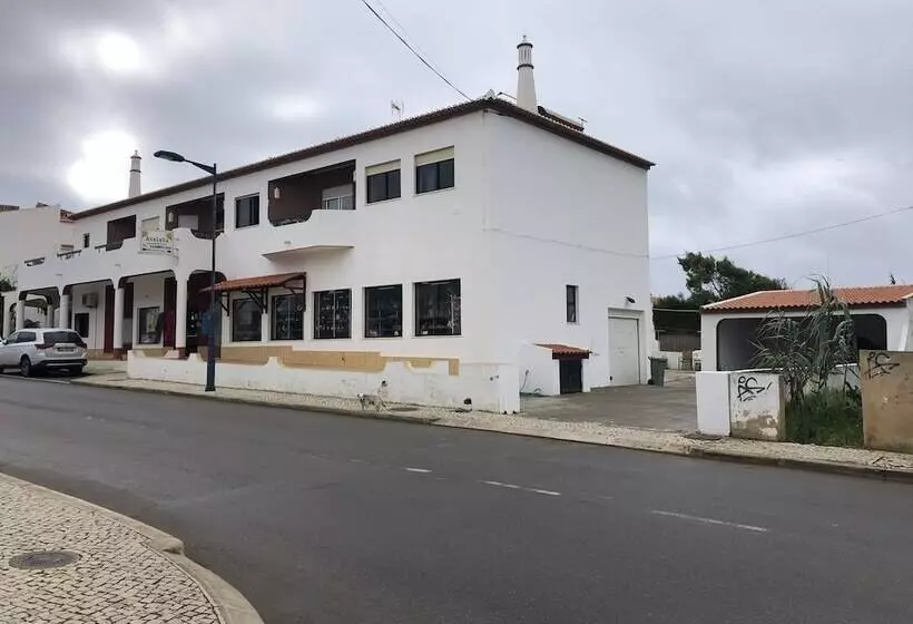 پانسیون Quartos E Apartamentos Atalaia