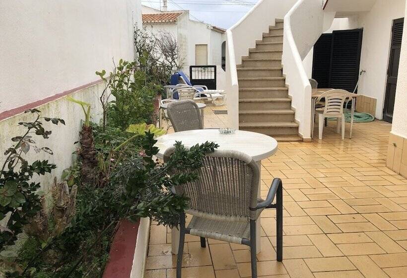 پانسیون Quartos E Apartamentos Atalaia