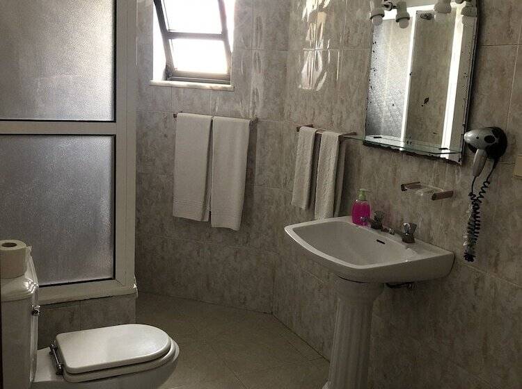 پانسیون Quartos E Apartamentos Atalaia