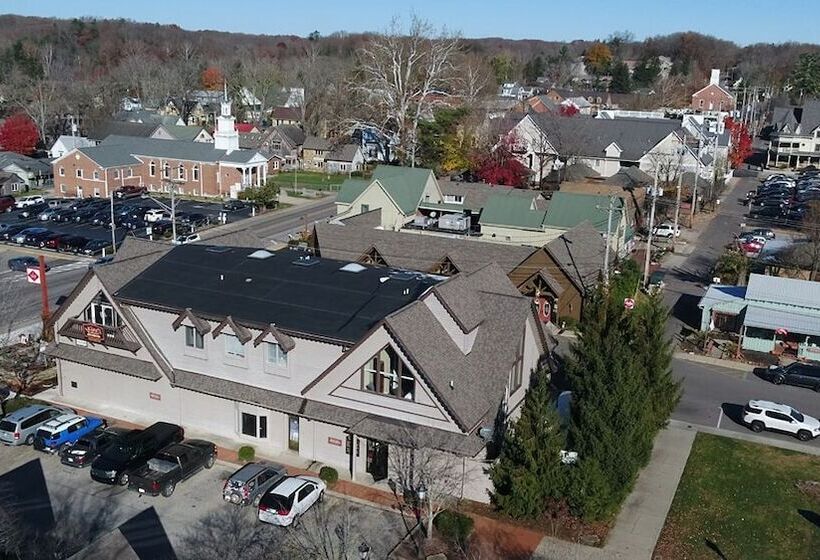 ペンション The Loft At Camelot