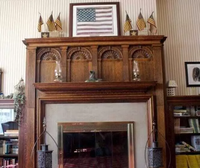 The Cozy Afghan Bed & Breakfast