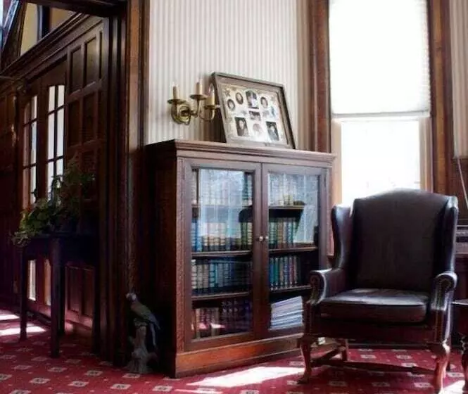 The Cozy Afghan Bed & Breakfast