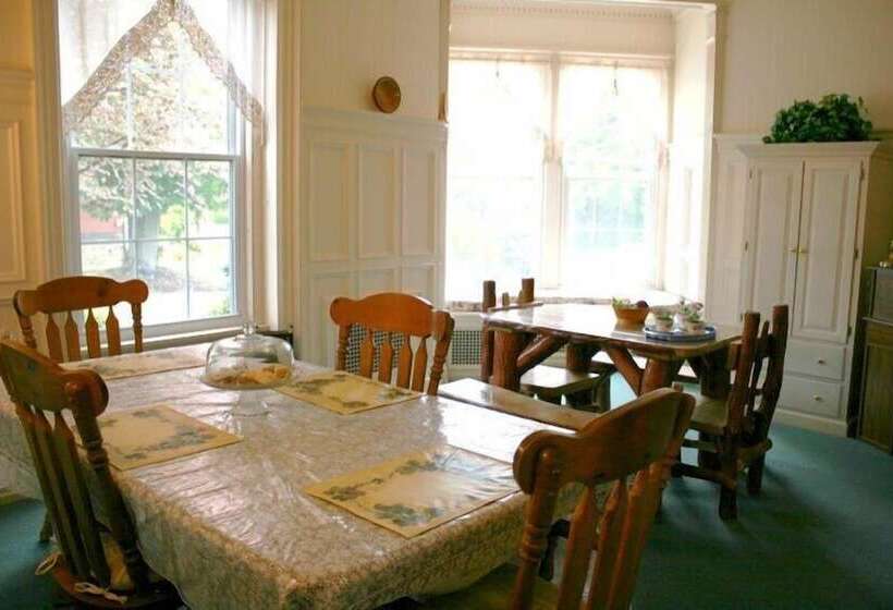 The Cozy Afghan Bed & Breakfast