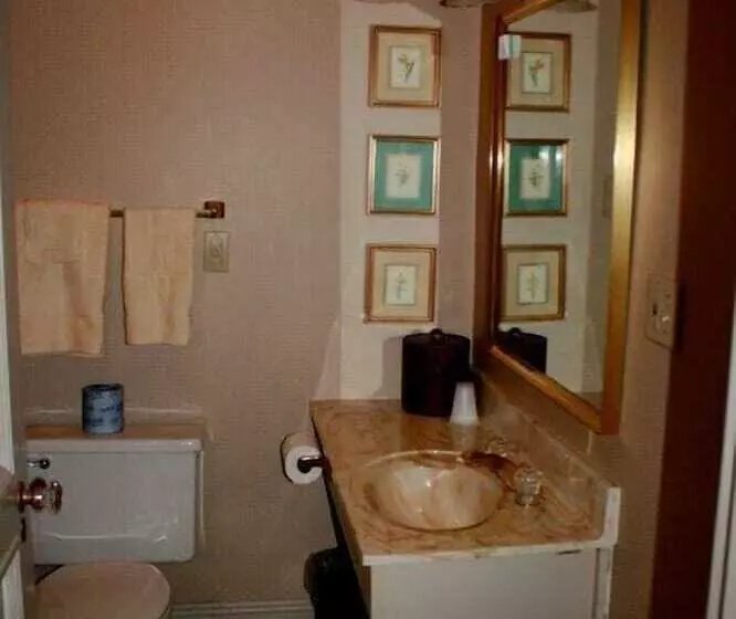 The Cozy Afghan Bed & Breakfast