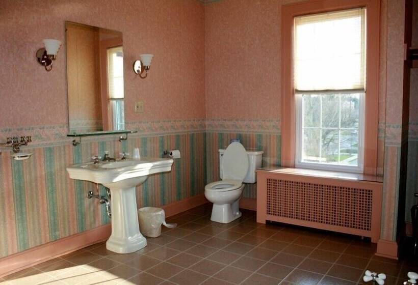 The Cozy Afghan Bed & Breakfast