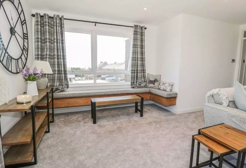 Wynding Apartment