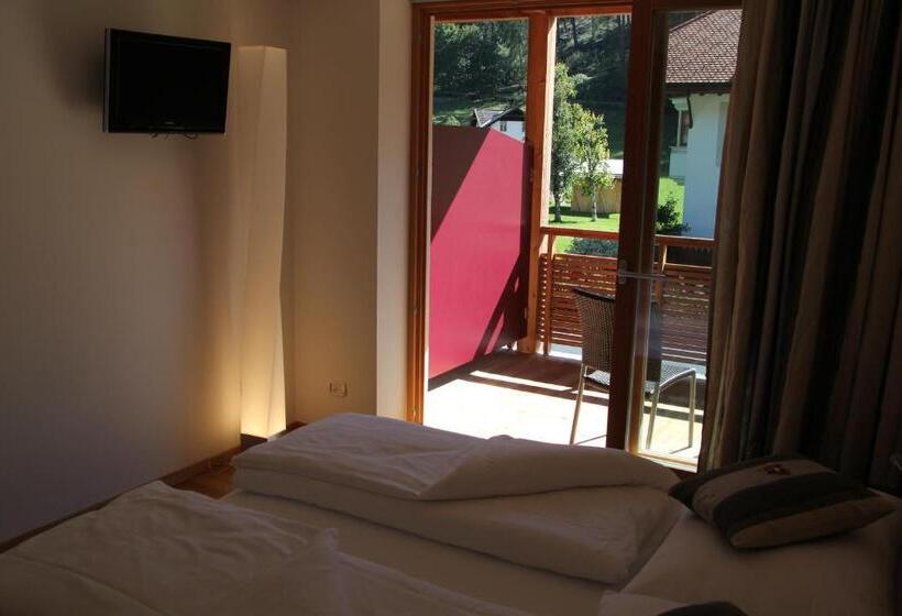 Garni   Hotel Am Burghuegel