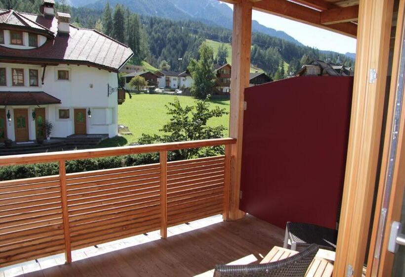 Garni   Hotel Am Burghuegel