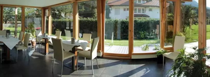 Garni   Hotel Am Burghuegel