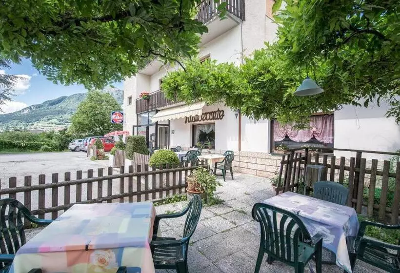 هتل Albergo Cinzia