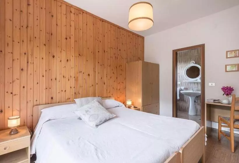 هتل Albergo Cinzia