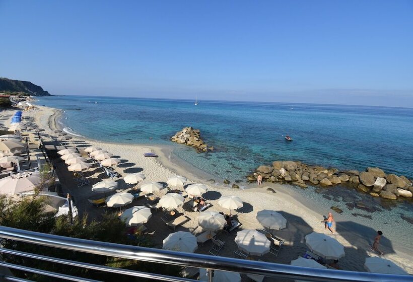 Otel Baia Del Godano Resort & Spa