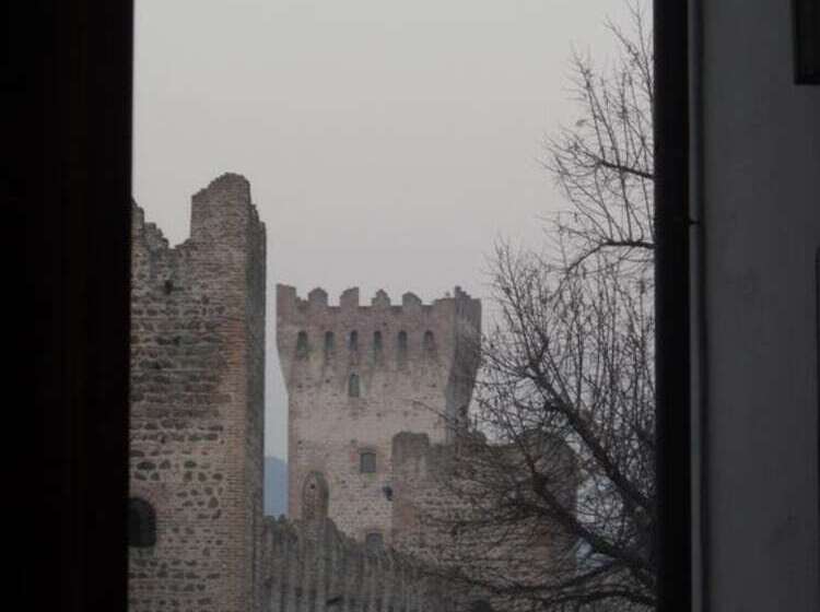 فندق Castello
