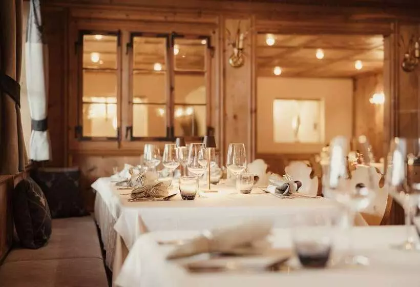 酒店 Diana Dolomites